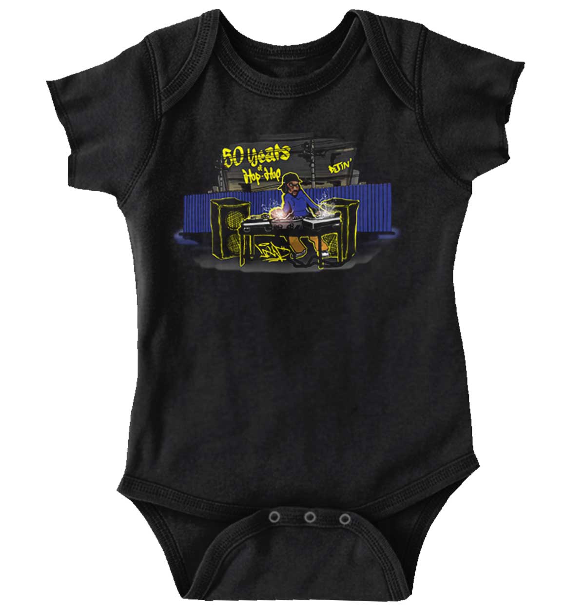 This shirt features a design inspired by urban art with a DJ mixing music and speakers playing. It's a celebration of 50 years of hip-hop and pays homage to its roots.